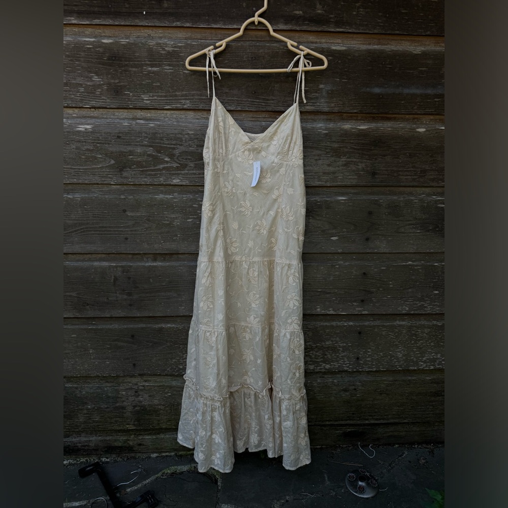 Elegant Cream Spaghetti Strap Dress